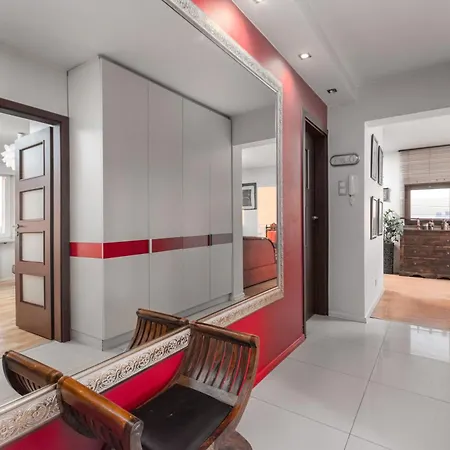 Broniewskiego 9e By Homeprime