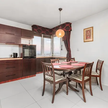 Broniewskiego 9e By Homeprime Daire *