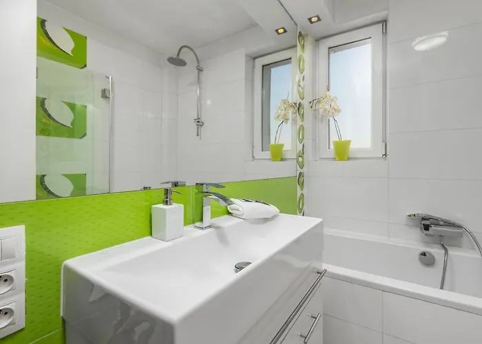 Broniewskiego 9e By Homeprime * Warszawa